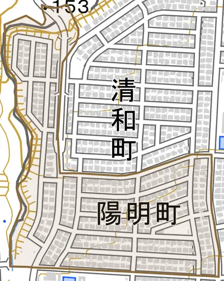 陽明町とその周辺の地図。町の範囲を重ねている