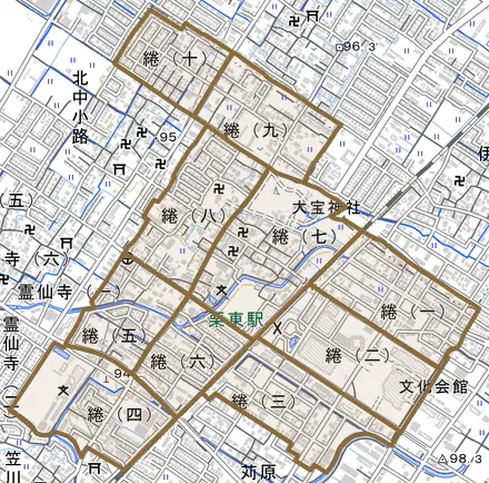 綣とその周辺の地図。町の範囲を重ねている
