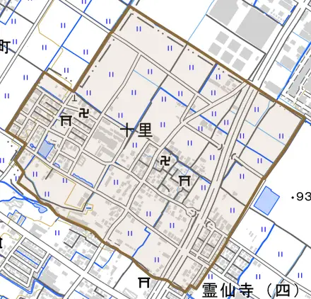 十里とその周辺の地図。町の範囲を重ねている