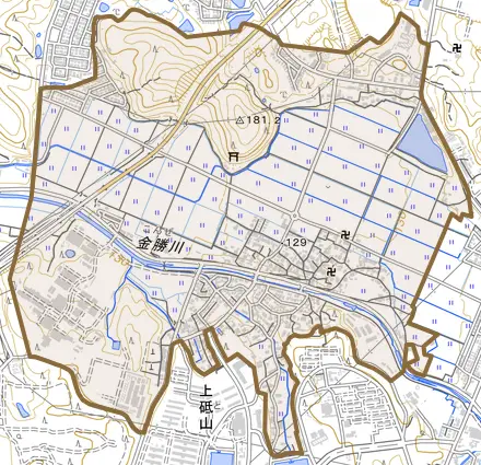 上砥山とその周辺の地図。町の範囲を重ねている