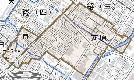苅原とその周辺の地図。町の範囲を重ねている