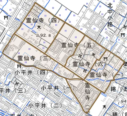 霊仙寺とその周辺の地図。町の範囲を重ねている
