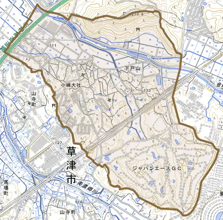 下戸山とその周辺の地図。町の範囲を重ねている