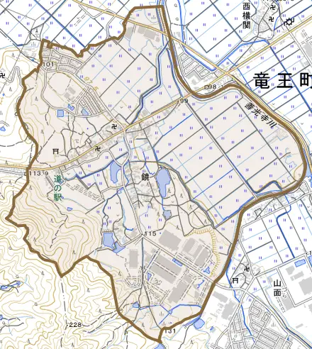 大字鏡とその周辺の地図。町の範囲を重ねている
