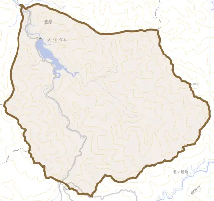 大字萱原とその周辺の地図。町の範囲を重ねている