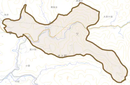 大字佐目とその周辺の地図。町の範囲を重ねている