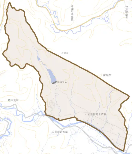 安曇川町上古賀とその周辺の地図。町の範囲を重ねている
