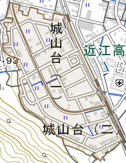 城山台とその周辺の地図。町の範囲を重ねている
