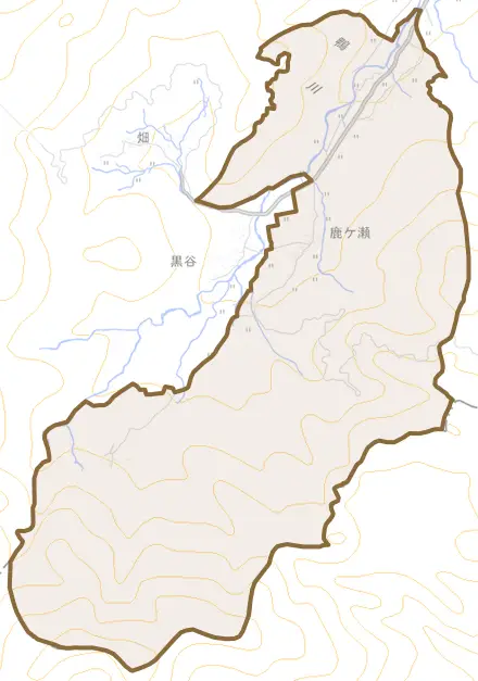 鹿ケ瀬とその周辺の地図。町の範囲を重ねている