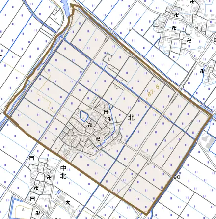 北とその周辺の地図。町の範囲を重ねている