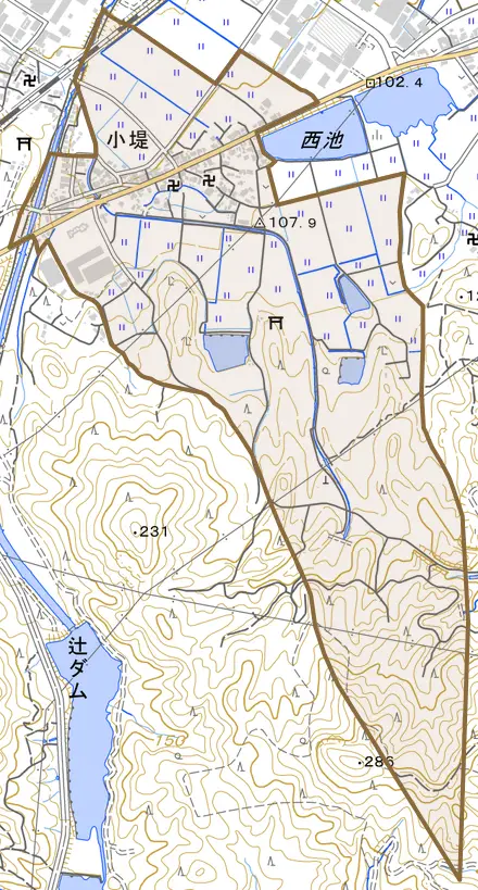 小堤とその周辺の地図。町の範囲を重ねている