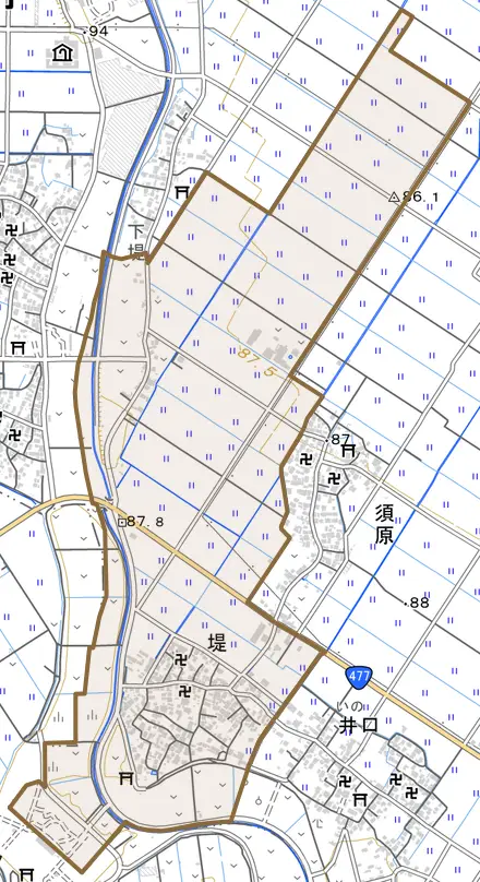 堤とその周辺の地図。町の範囲を重ねている