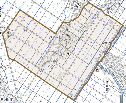 八夫とその周辺の地図。町の範囲を重ねている