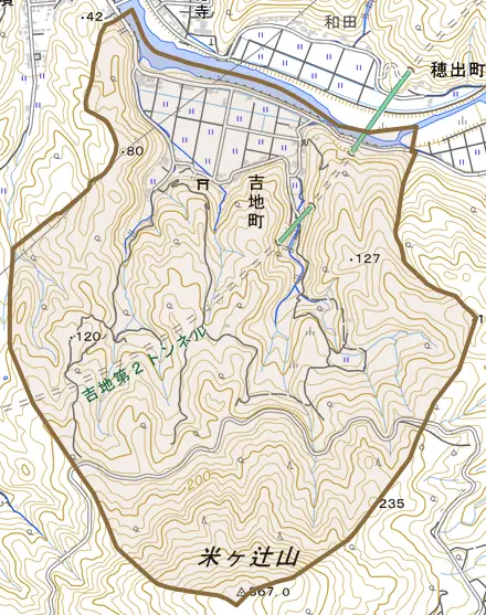 吉地町とその周辺の地図。町の範囲を重ねている