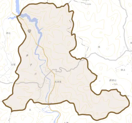 志津見とその周辺の地図。町の範囲を重ねている