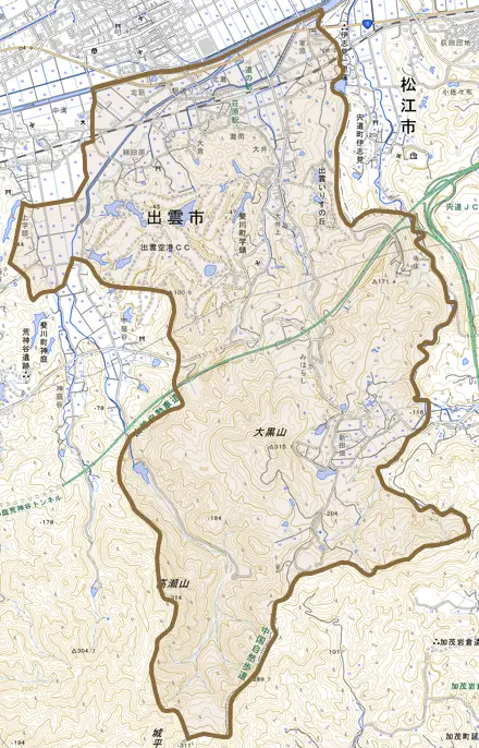 斐川町学頭とその周辺の地図。町の範囲を重ねている