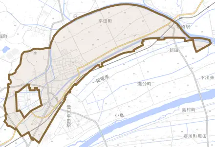 平田町とその周辺の地図。町の範囲を重ねている