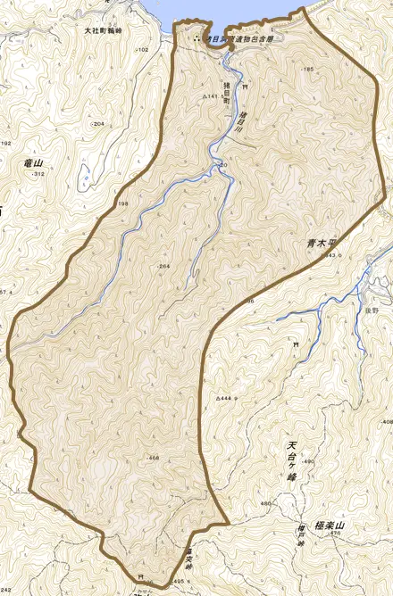 猪目町とその周辺の地図。町の範囲を重ねている