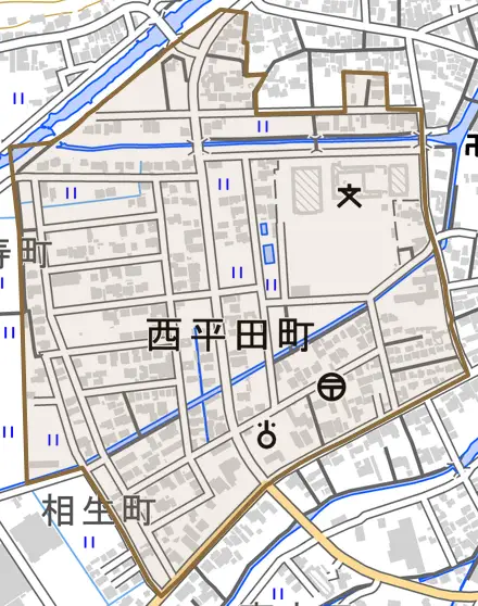 西平田町とその周辺の地図。町の範囲を重ねている