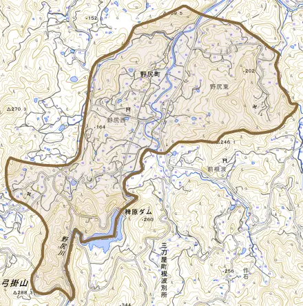 野尻町とその周辺の地図。町の範囲を重ねている
