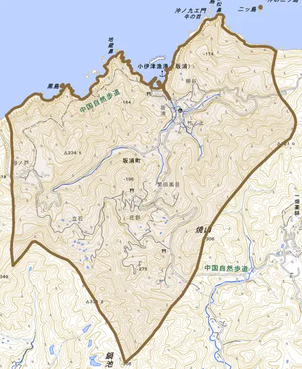 坂浦町とその周辺の地図。町の範囲を重ねている