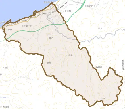 多伎町小田とその周辺の地図。町の範囲を重ねている