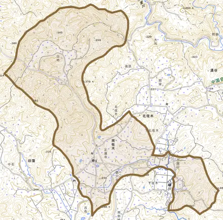 大字南佐木とその周辺の地図。町の範囲を重ねている