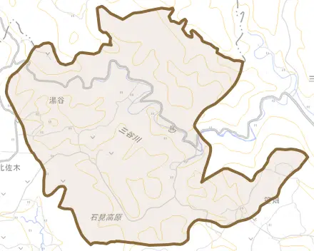 大字湯谷とその周辺の地図。町の範囲を重ねている