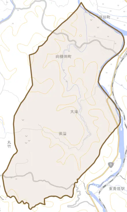 向横田町とその周辺の地図。町の範囲を重ねている