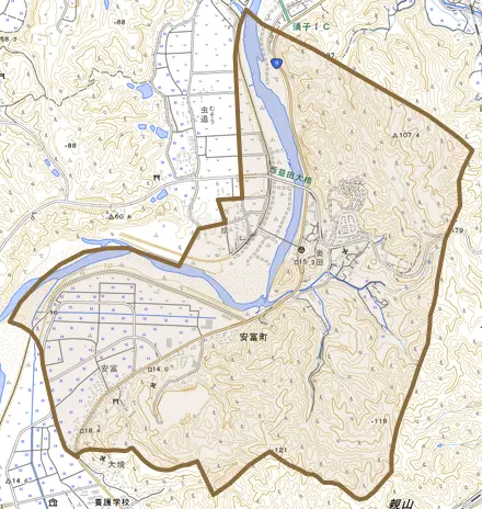安富町とその周辺の地図。町の範囲を重ねている