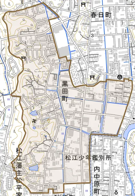 黒田町とその周辺の地図。町の範囲を重ねている