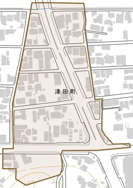津田町とその周辺の地図。町の範囲を重ねている
