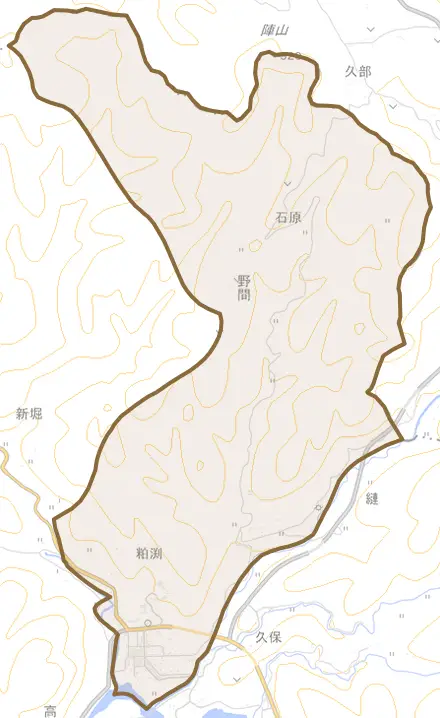 粕渕とその周辺の地図。町の範囲を重ねている