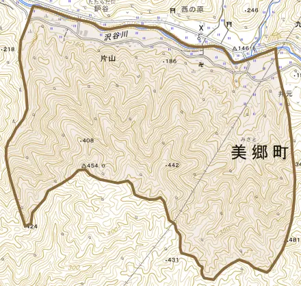 片山とその周辺の地図。町の範囲を重ねている