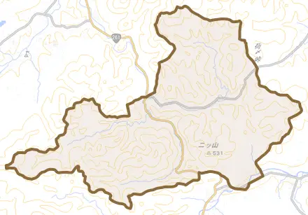 鱒渕とその周辺の地図。町の範囲を重ねている