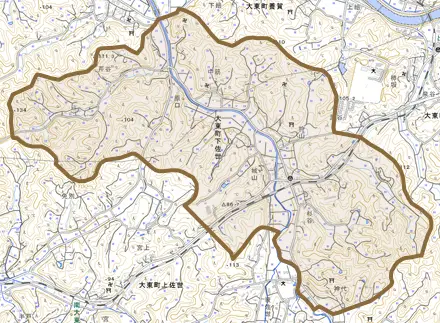 大東町下佐世とその周辺の地図。町の範囲を重ねている