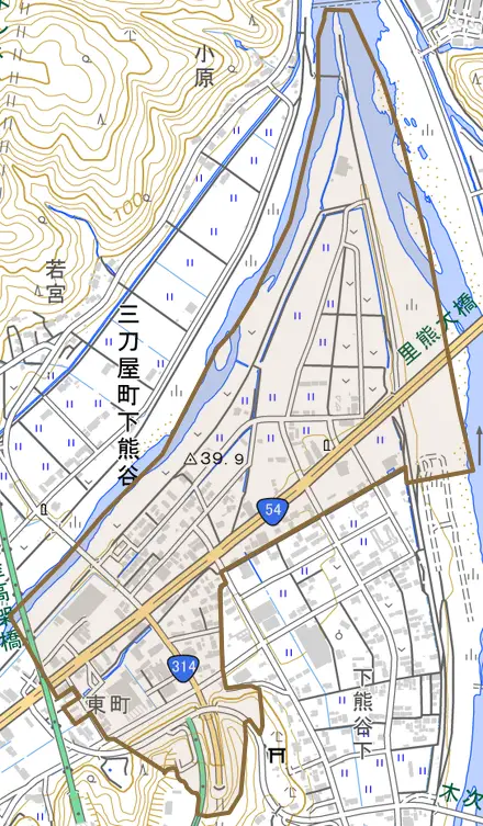 三刀屋町下熊谷とその周辺の地図。町の範囲を重ねている