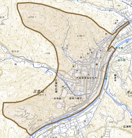 広瀬町広瀬とその周辺の地図。町の範囲を重ねている