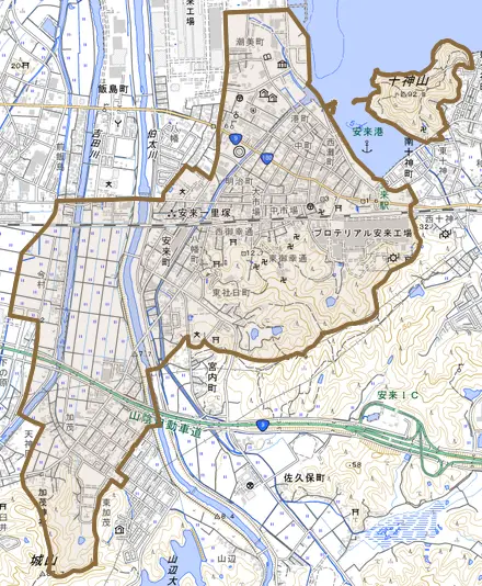 安来町とその周辺の地図。町の範囲を重ねている