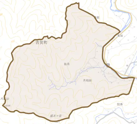抜月とその周辺の地図。町の範囲を重ねている