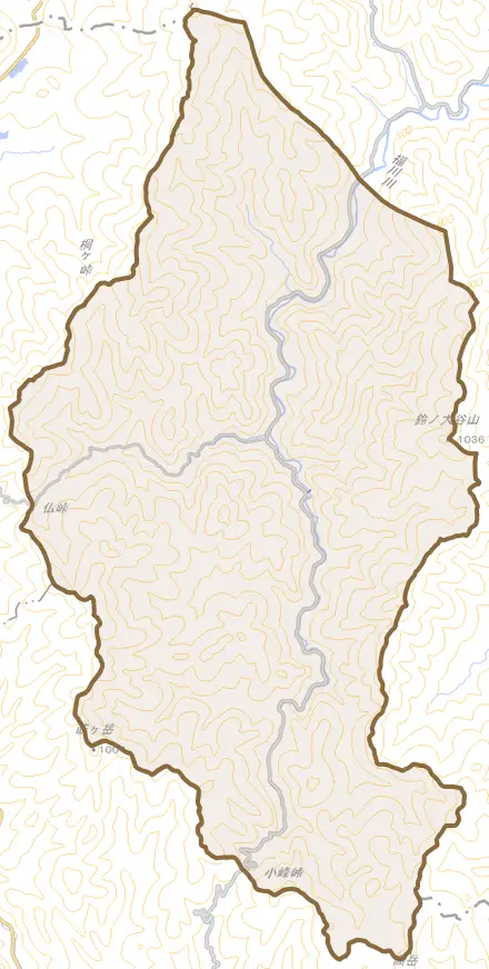 椛谷とその周辺の地図。町の範囲を重ねている