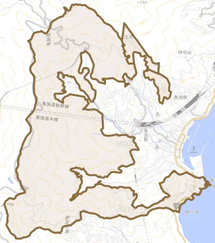 熱海とその周辺の地図。町の範囲を重ねている