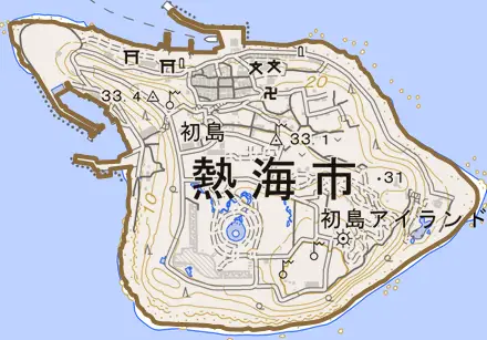 初島とその周辺の地図。町の範囲を重ねている