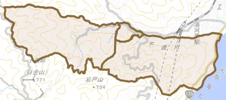 泉とその周辺の地図。町の範囲を重ねている