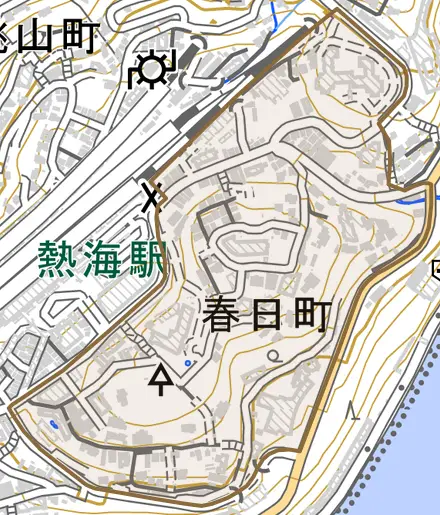 春日町とその周辺の地図。町の範囲を重ねている