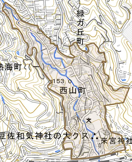 西山町とその周辺の地図。町の範囲を重ねている
