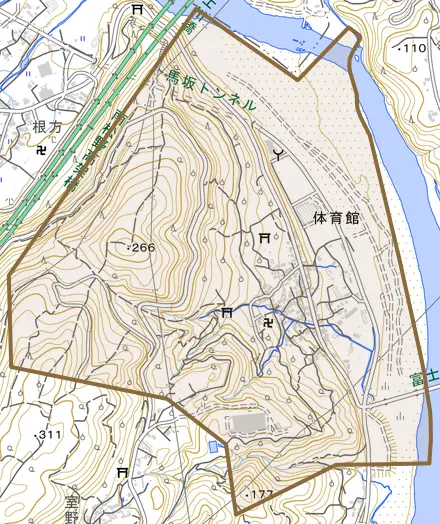 木島とその周辺の地図。町の範囲を重ねている