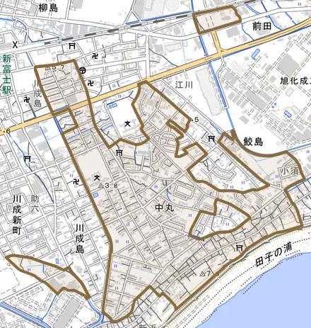 中丸とその周辺の地図。町の範囲を重ねている