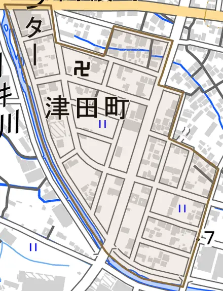 津田町とその周辺の地図。町の範囲を重ねている