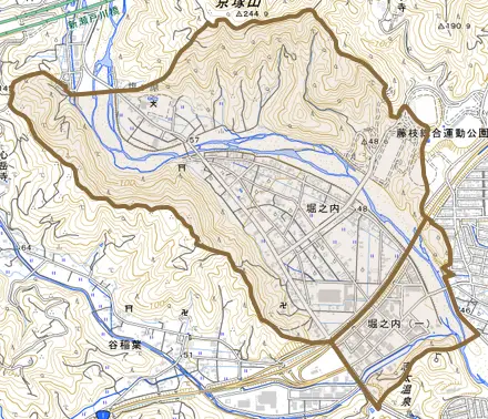 堀之内とその周辺の地図。町の範囲を重ねている